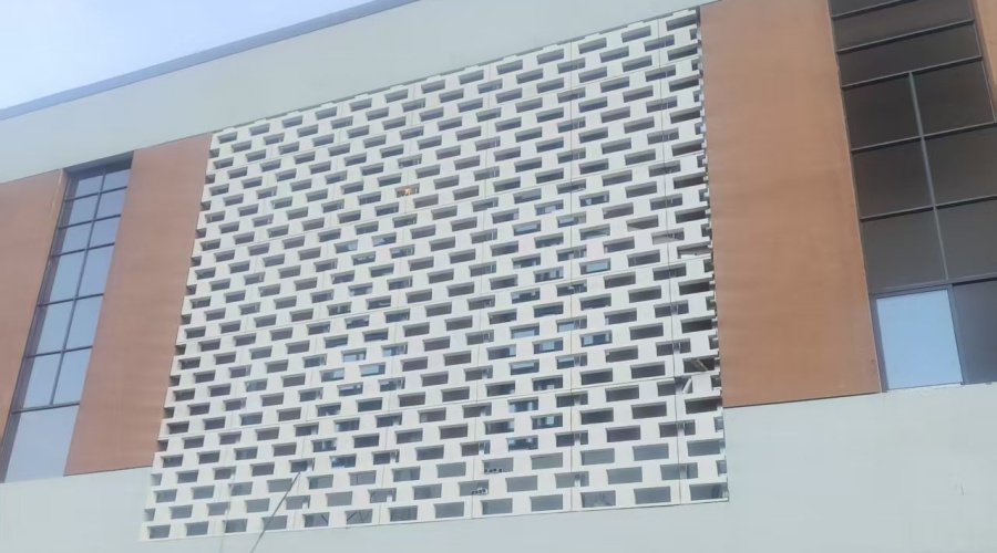 飾紀(jì)上品GRC廠家-安徽蚌埠體育館GRC鏤空幕墻板的工程