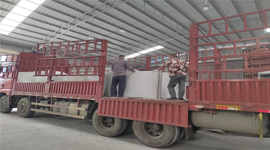 GRG造型板裝車發貨