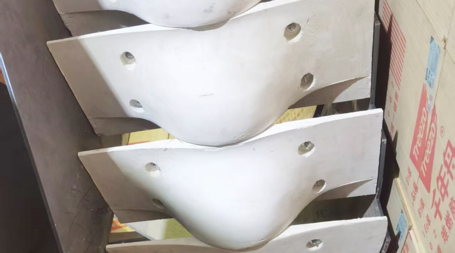 山東皇家私人定制GRG旋轉(zhuǎn)樓梯魚骨造型